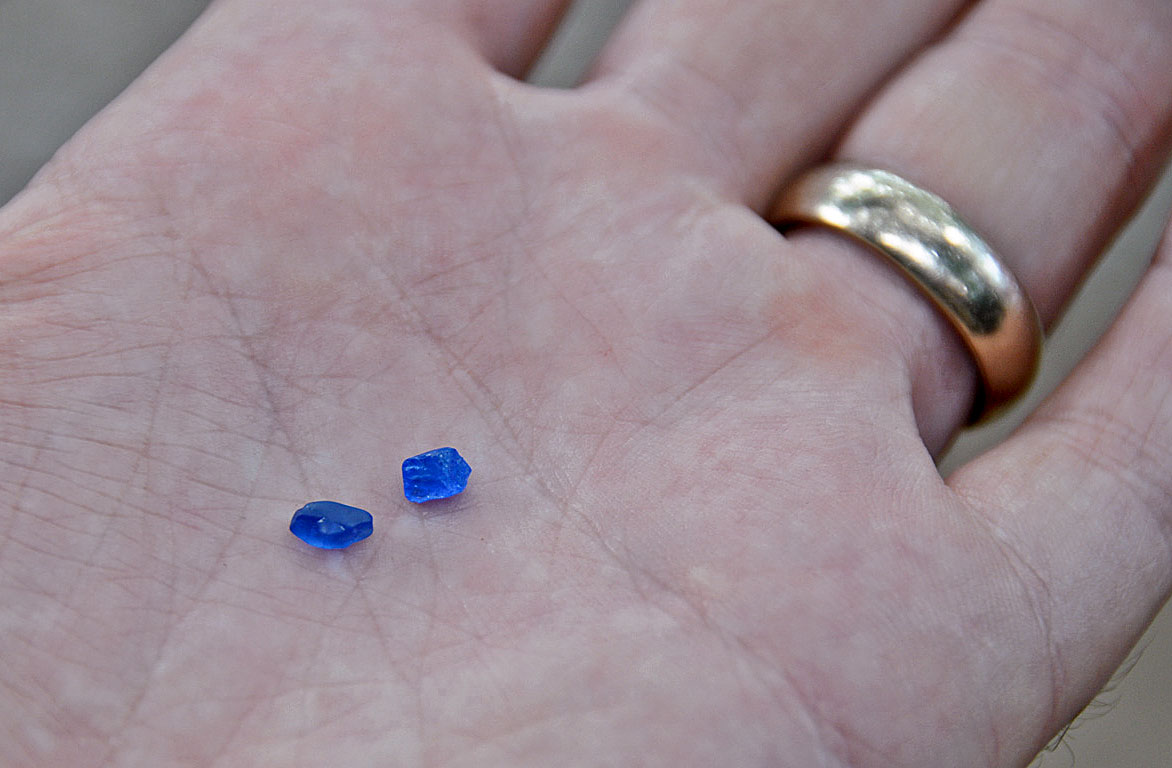 Blue spinel