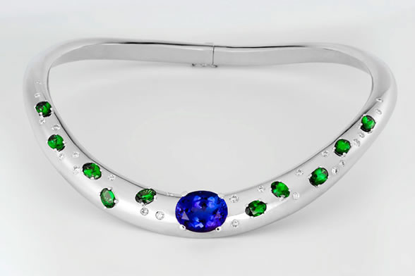 Necklace featuring tanzanite and tsavorite made by Hans Brumann. Photo: courtesy of TanzaniteOne.